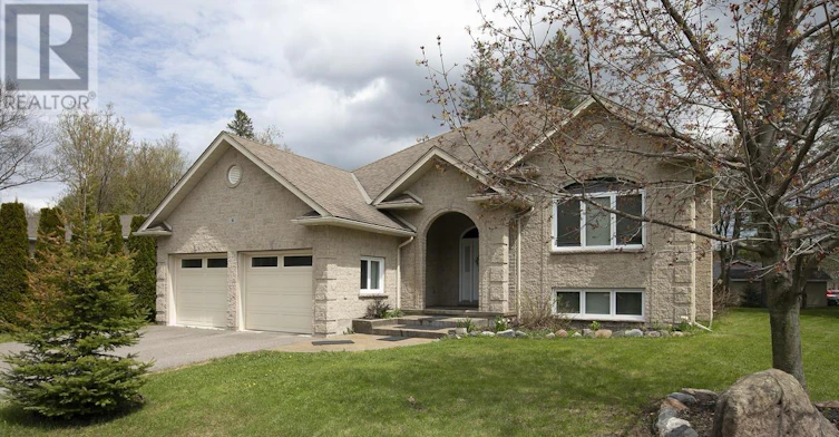 4 Parkdale Drive, Sault Ste. Marie, ON, P6A 5P8 - 3