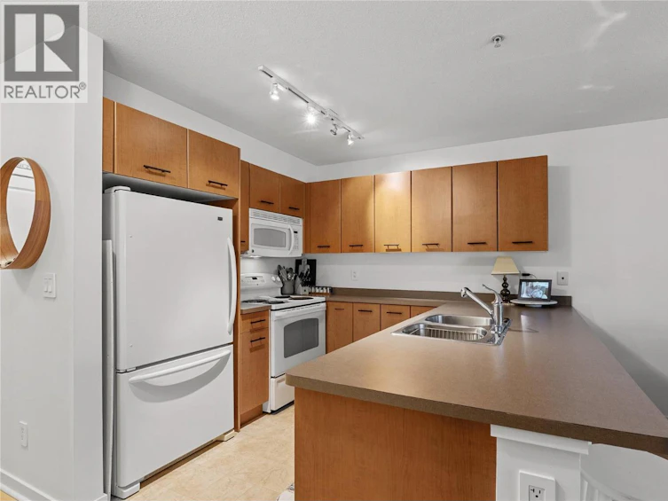107-539 Yates Road, Kelowna, BC, V1V 2T8 - 3