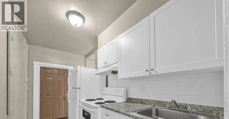 A UPPER-669 Park Street West, Windsor, ON, N9A 5V7 - 9