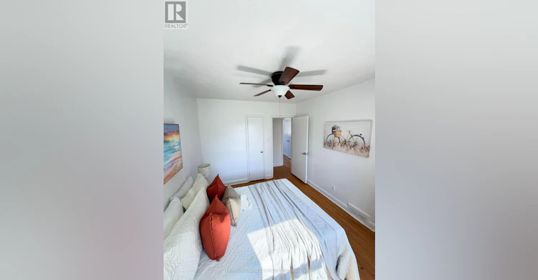12 Roselm Road, Toronto, ON, M1R 3Y6 - 14