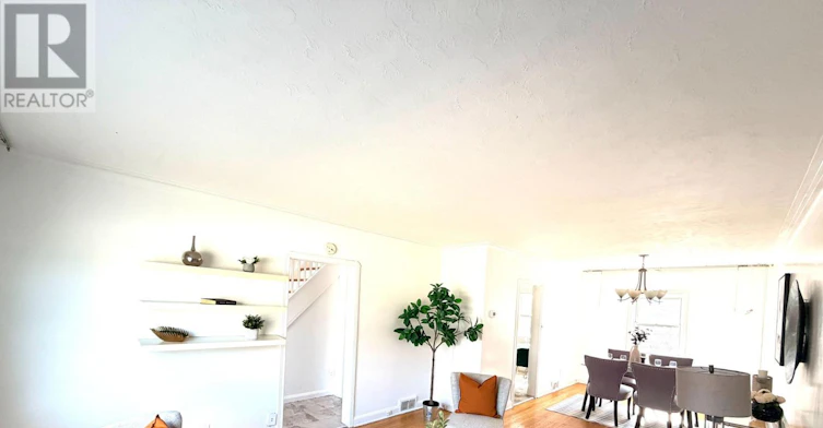 12 Roselm Road, Toronto, ON, M1R 3Y6 - 3
