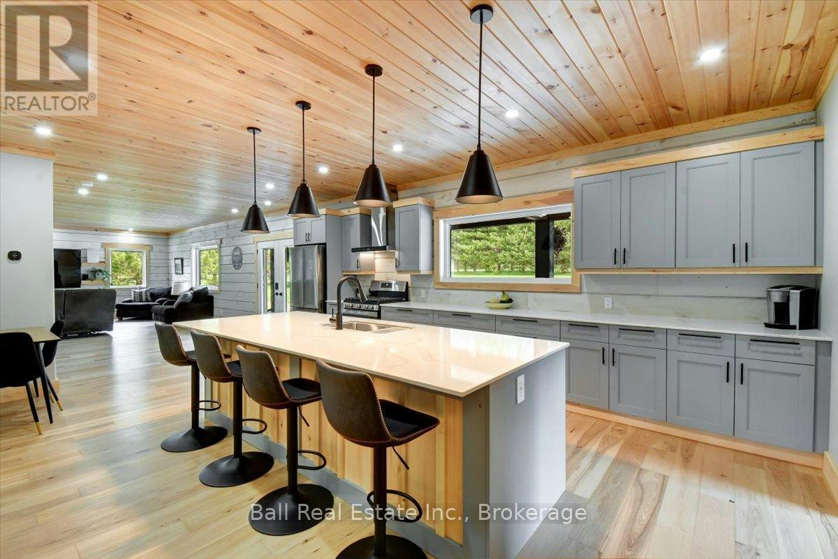 414 Pine View Ridge Road, Tudor & Cashel, ON, K0L 1W0