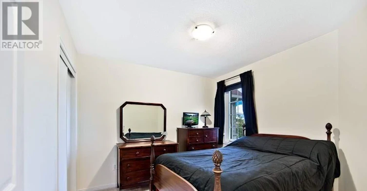 32 Etienne Street, Toronto, ON, M1L 0A4 - 15