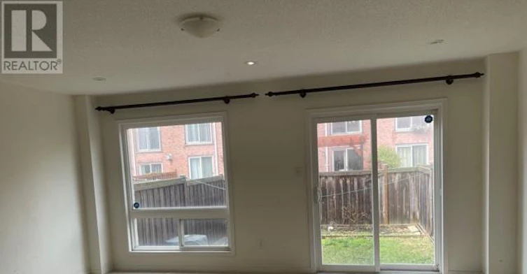 32 Etienne Street, Toronto, ON, M1L 0A4 - 4