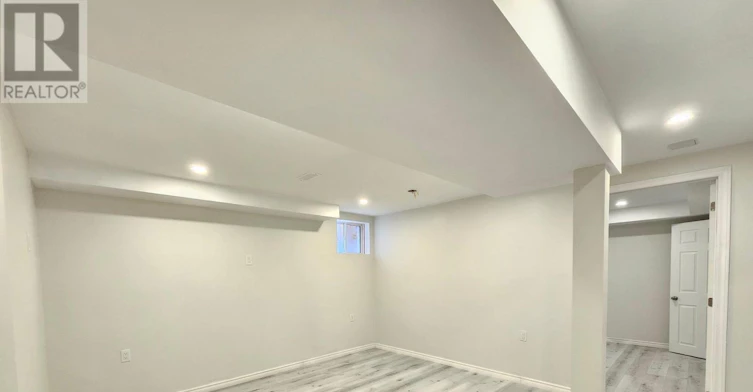 BSMT-669 Sweetwater Crescent, Newmarket, ON, L3X 0H6 - 4