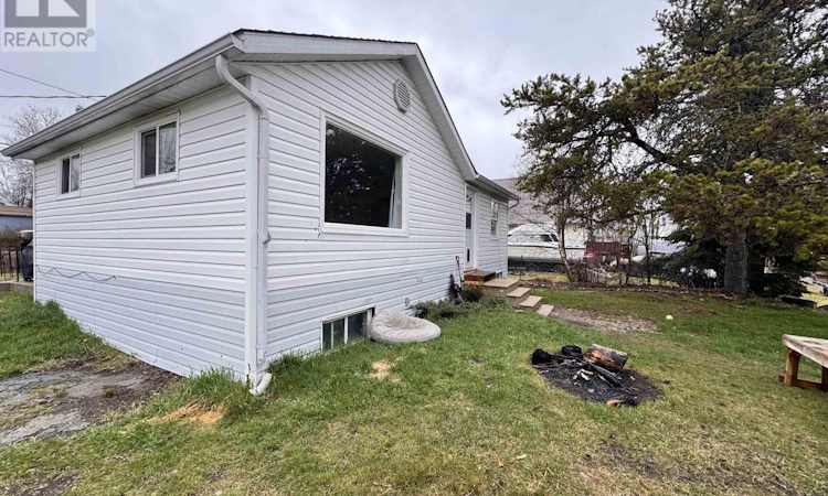16 Birch Ln