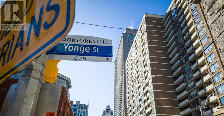 5104-55 Charles Street E, Toronto, ON, M4T 0J1