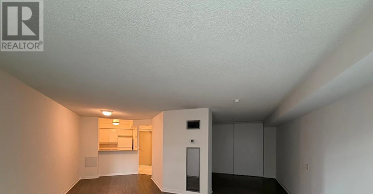 207-942 Yonge Street, Toronto, ON, M4W 3S8 - 5
