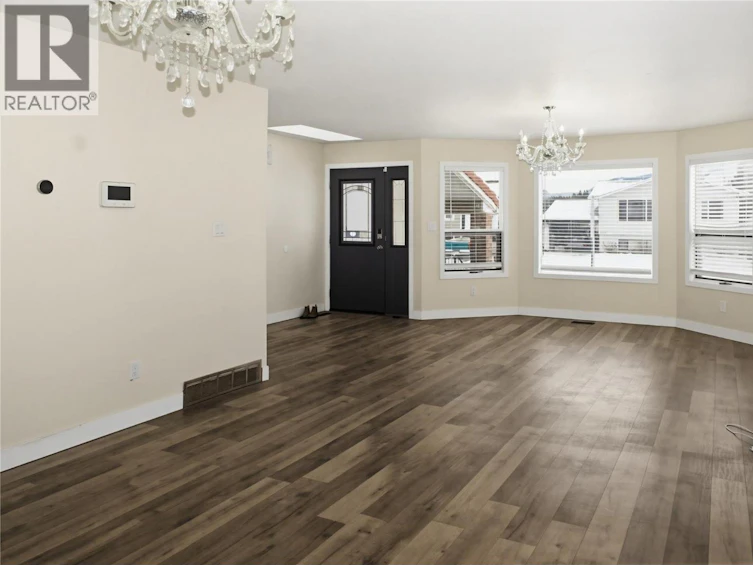 1133 13th Street, Kamloops, BC, V2B 8K4 - 4