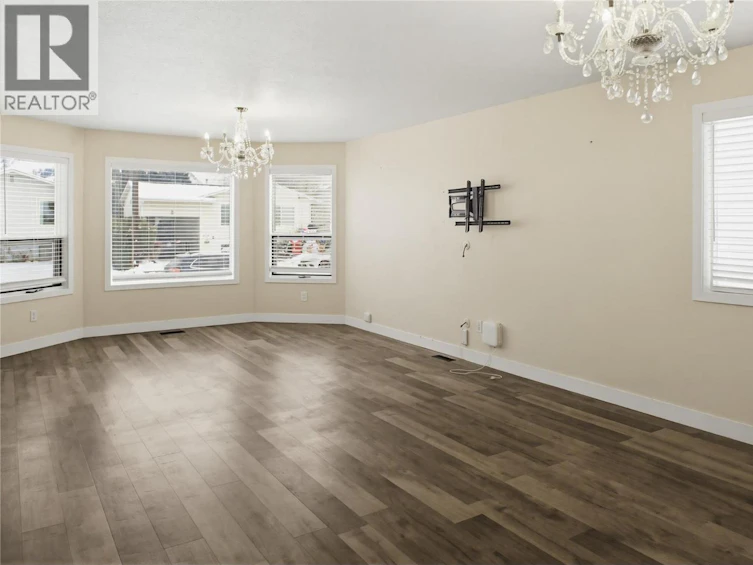 1133 13th Street, Kamloops, BC, V2B 8K4 - 5