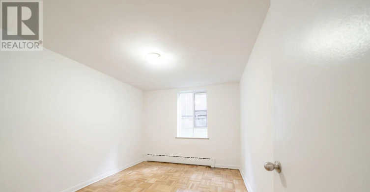 M8-77 Erskine Avenue, Toronto, ON, M4P 1Y5 - 2
