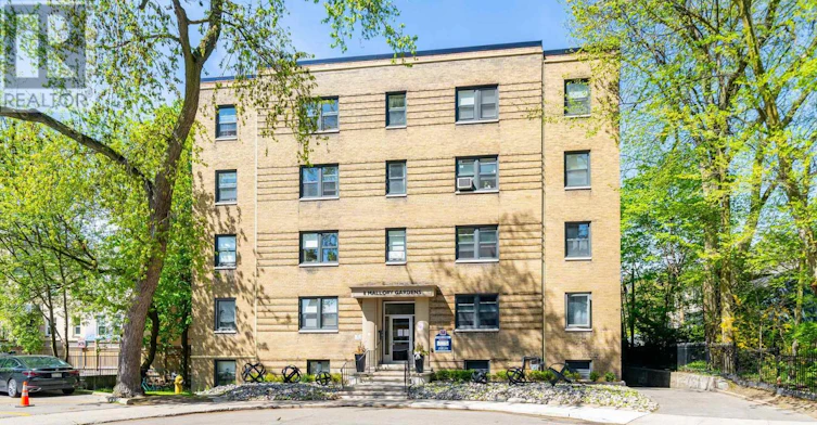 24-8 Mallory Gardens, Toronto, ON, M4V 2A6