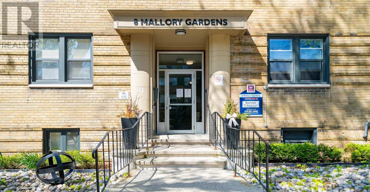 24-8 Mallory Gardens, Toronto, ON, M4V 2A6 - 11