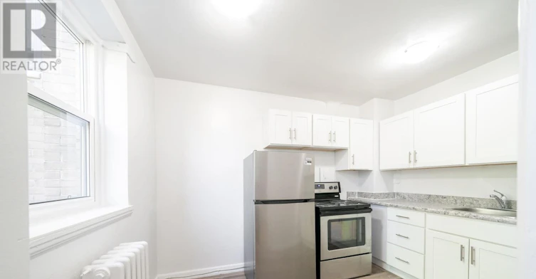 24-8 Mallory Gardens, Toronto, ON, M4V 2A6 - 7