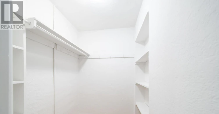 4-8 Mallory Gardens, Toronto, ON, M4V 2A6 - 9