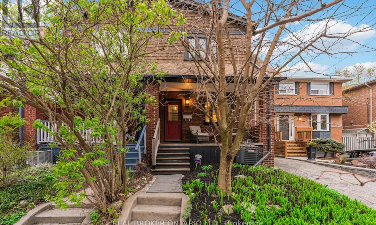 136 Blantyre Avenue