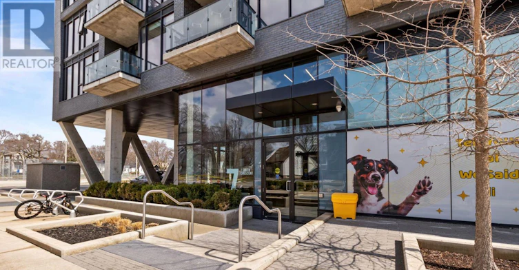 813-7 Smith Crescent, Toronto, ON, M8Z 0G3 - 3
