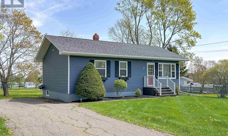 17 Poplar Avenue