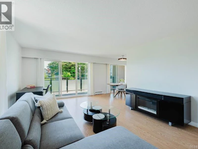 306-1545 Pandora Avenue - 3