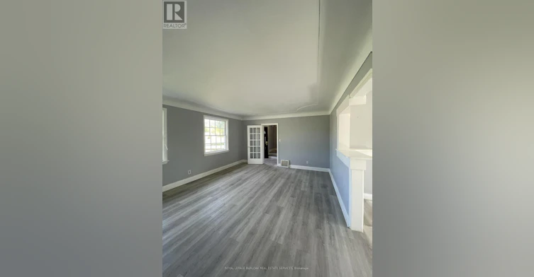 UPPER-46 Plains Road E, Burlington, ON, L7T 2B9 - 12