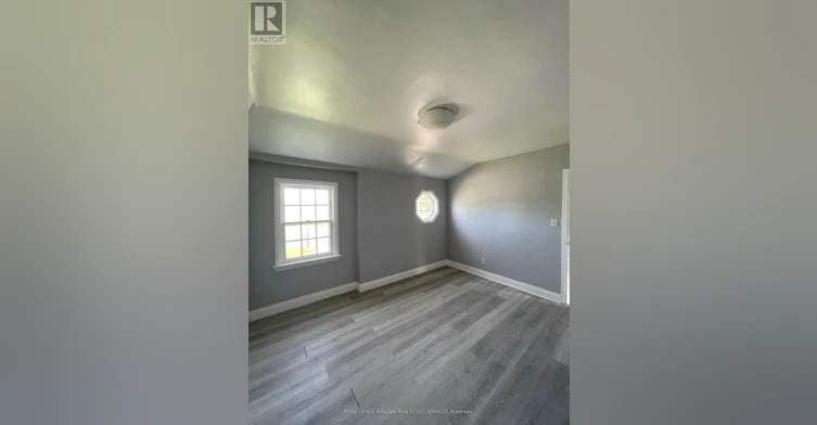 UPPER-46 Plains Road E, Burlington, ON, L7T 2B9 - 18
