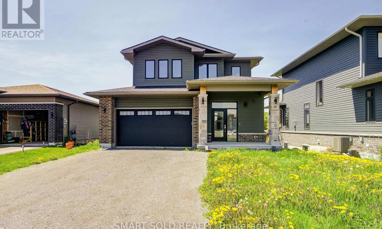 13 Lillys Court