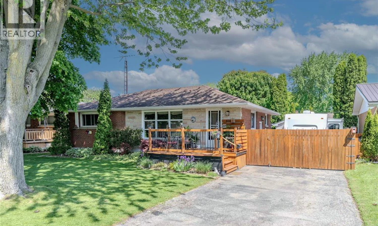 63 Warwick Drive