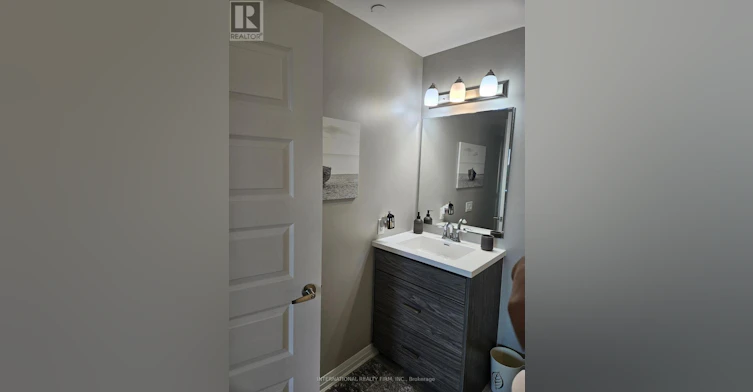 116-95 Dundas Street W, Oakville, ON, L6M 4L9 - 3