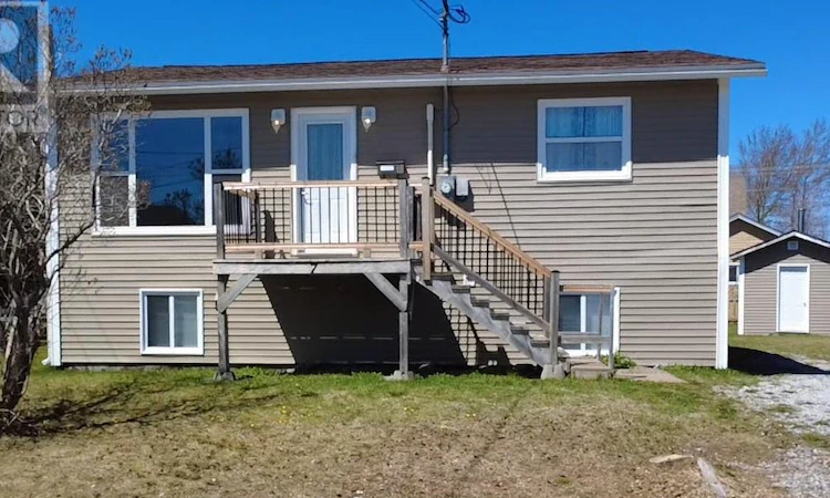 7 Sherwood Avenue
