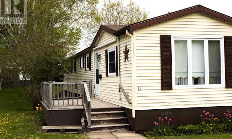 11 Manor Drive