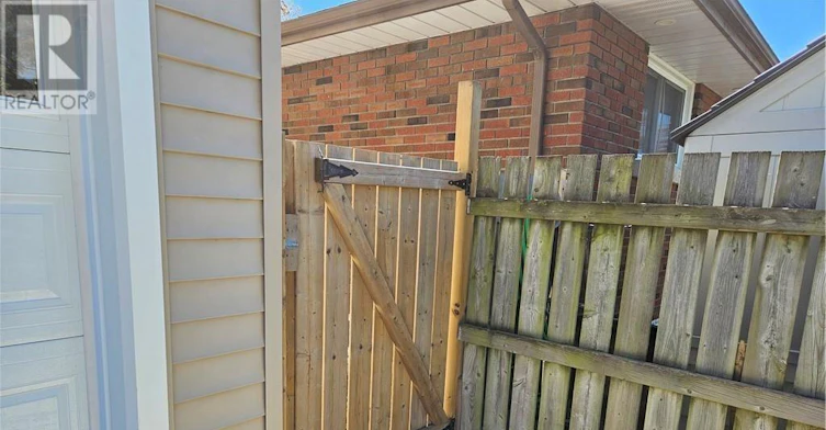 5 Kilbourne Crescent, St. Catharines, ON, L2M 3E3 - 3
