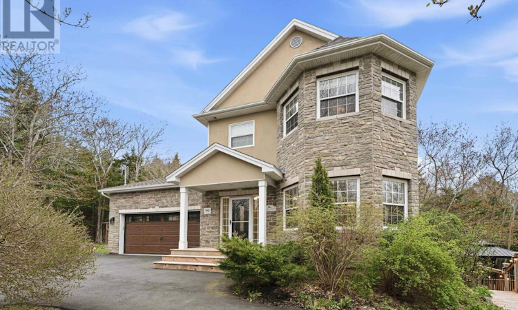 90 Lincolnshire Drive