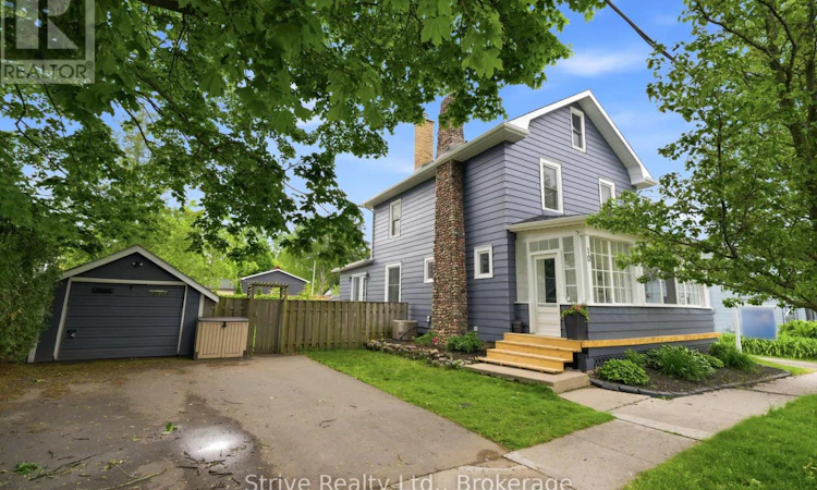 10 Julia Street