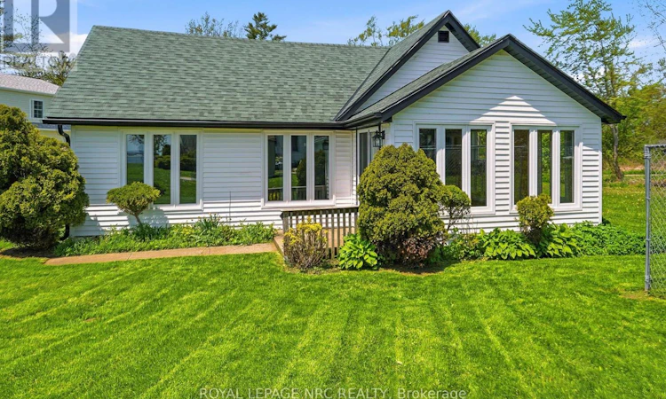 11 White Avenue