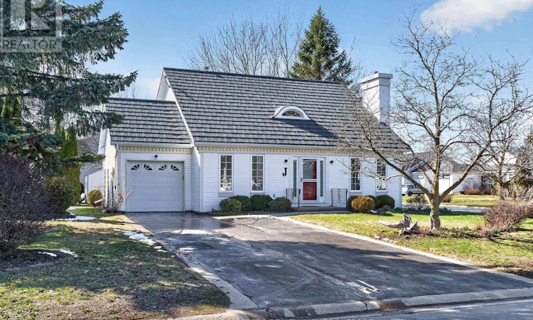 16 Country Club Drive