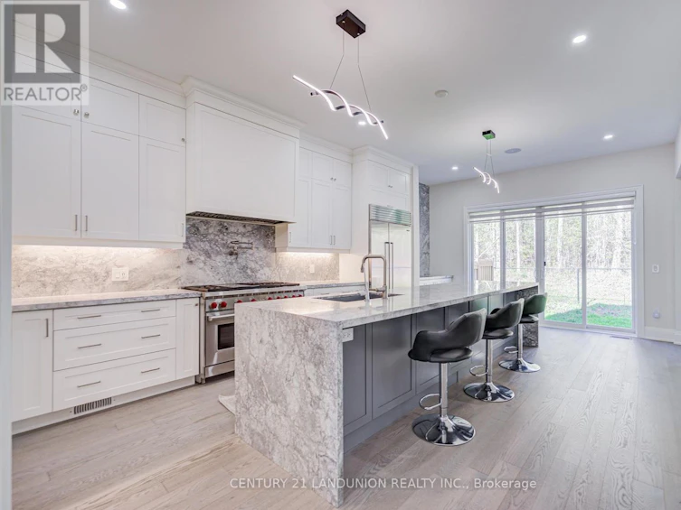 121 Milky Way Drive, Richmond Hill, ON, L4C 4L9 - 5