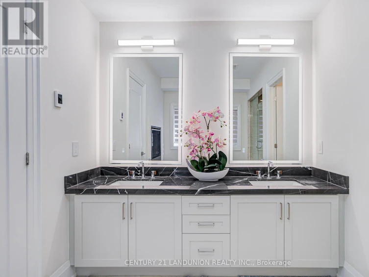 121 Milky Way Drive, Richmond Hill, ON, L4C 4L9 - 26