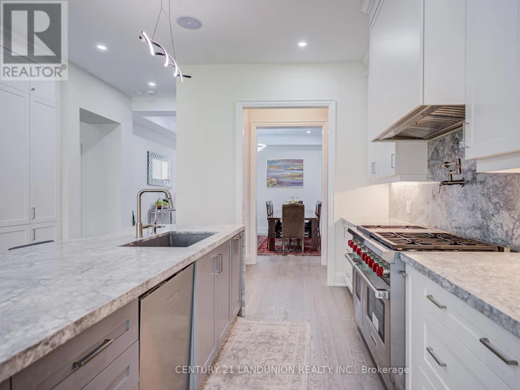 121 Milky Way Drive, Richmond Hill, ON, L4C 4L9 - 8