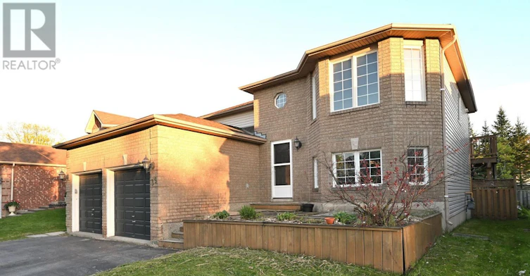 UPPER-39 Jones Drive, Barrie, ON, L4M 6H7 - 2