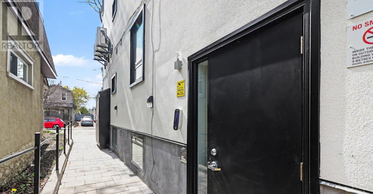 A-61 Pinehurst Avenue, Ottawa, ON, K1Y 1K5 - 4