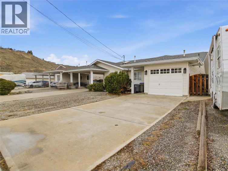 1232 13th Street, Kamloops, BC, V2B 8K3 - 8