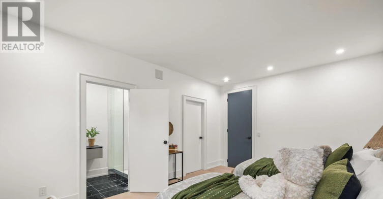 3 Windsor Street, Kingston, ON, K7M 4K4 - 8