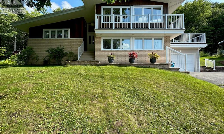 31 Macbeath Court