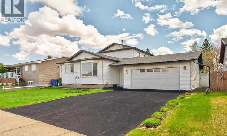 29 Edelweiss Crescent
