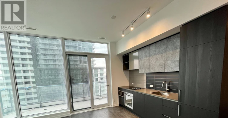 806-7890 Jane Street, Vaughan, ON, L4K 0K9 - 3