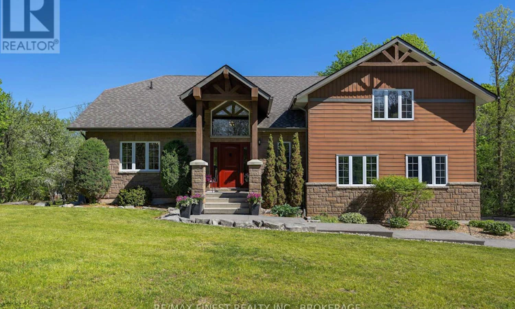 3031 Lakehead Road