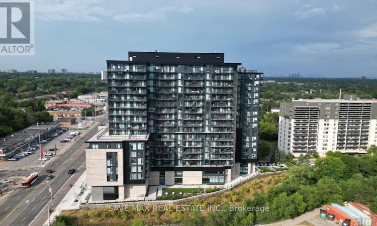 916-86 Dundas Street E