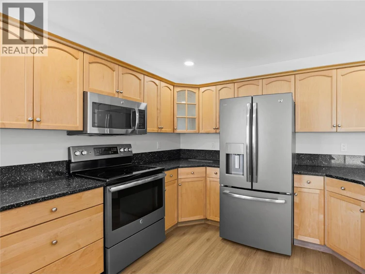 2850 Evergreen Drive, Penticton, BC, V2A 7T1 - 8