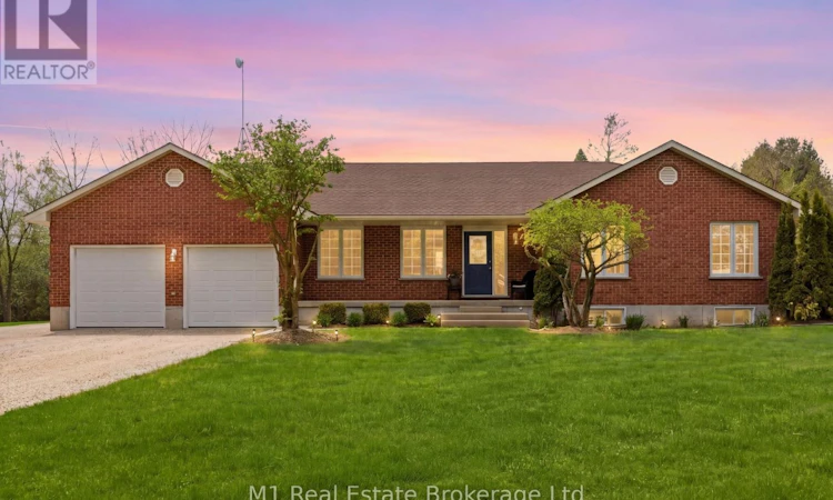 9632 Concession 4 Road N