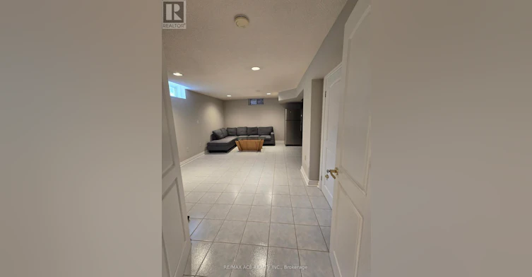 BSMT-25 Pilkington Crescent, Vaughan, ON, L4J 7J5 - 4